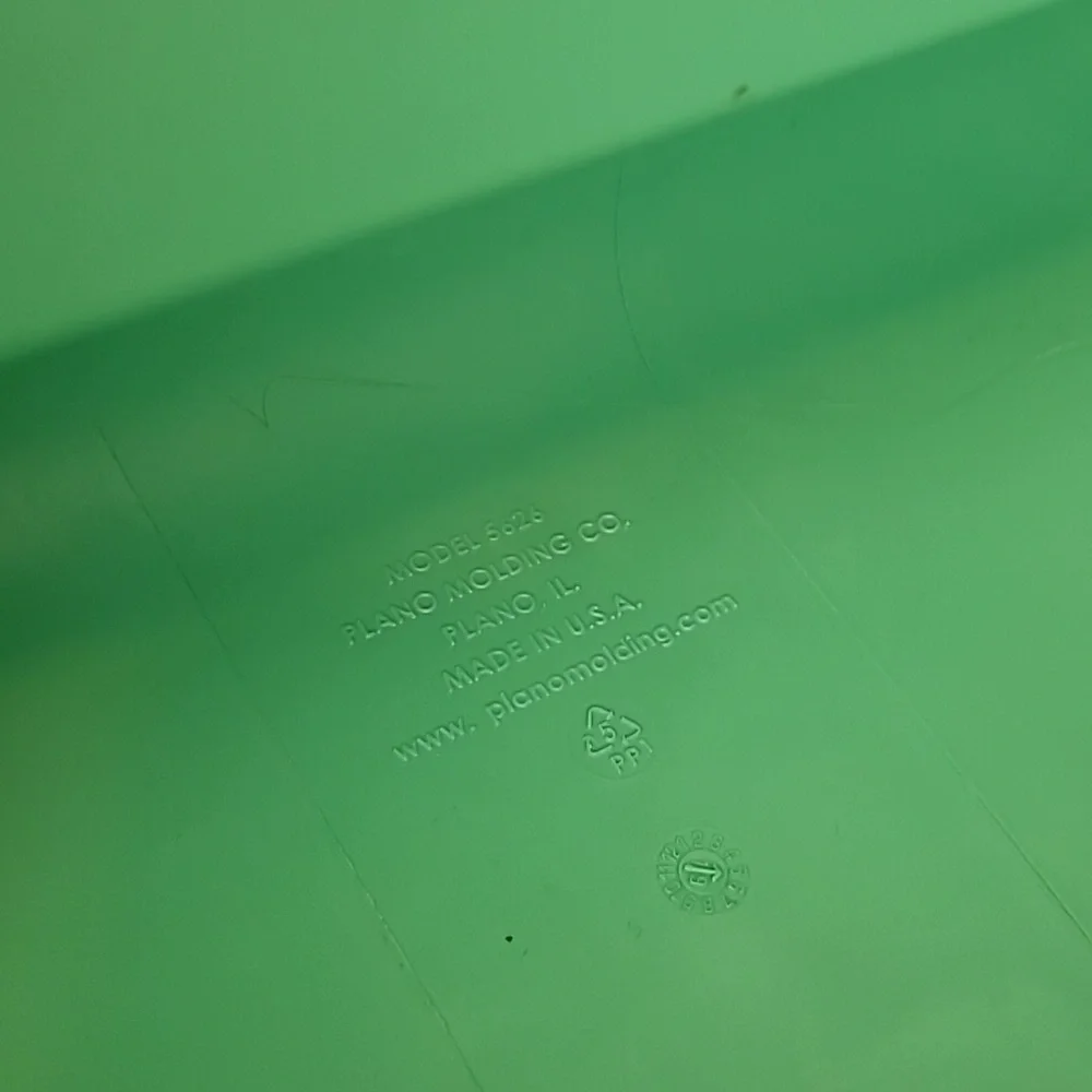 Vintage Caboodles Teal Plastic Storage Box with Handle